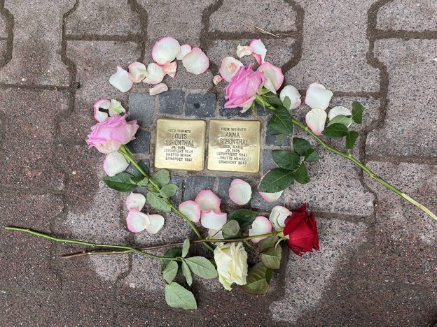 Stolpersteine für Anna und Louis Schönthal